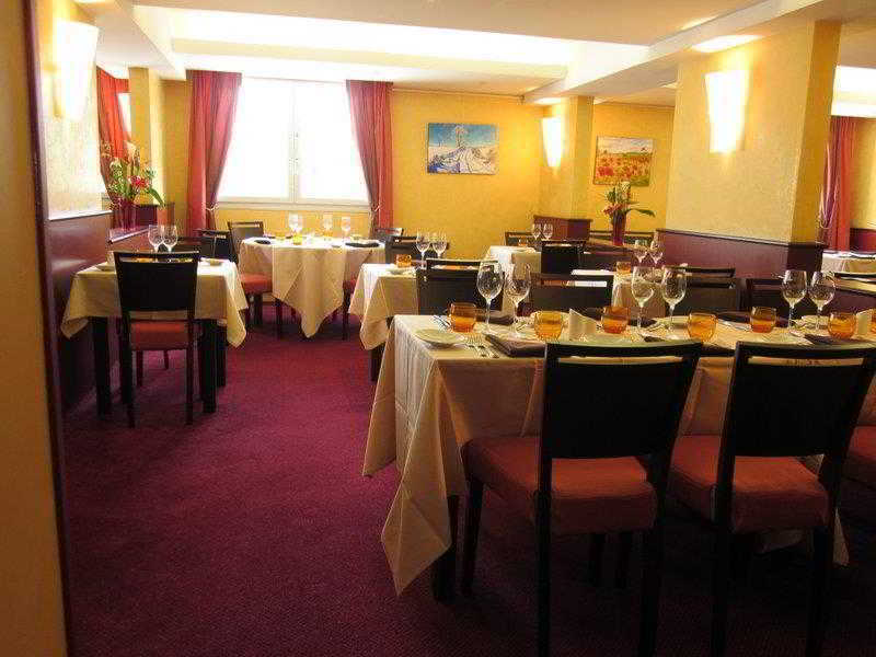 Kyriad Tours - Joué-lés-Tours Restaurace fotografie